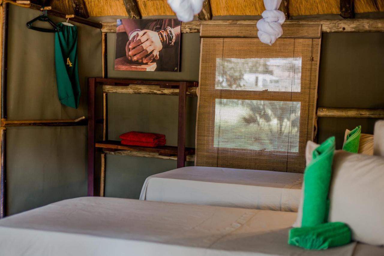 Epupa Falls Lodge Экстерьер фото