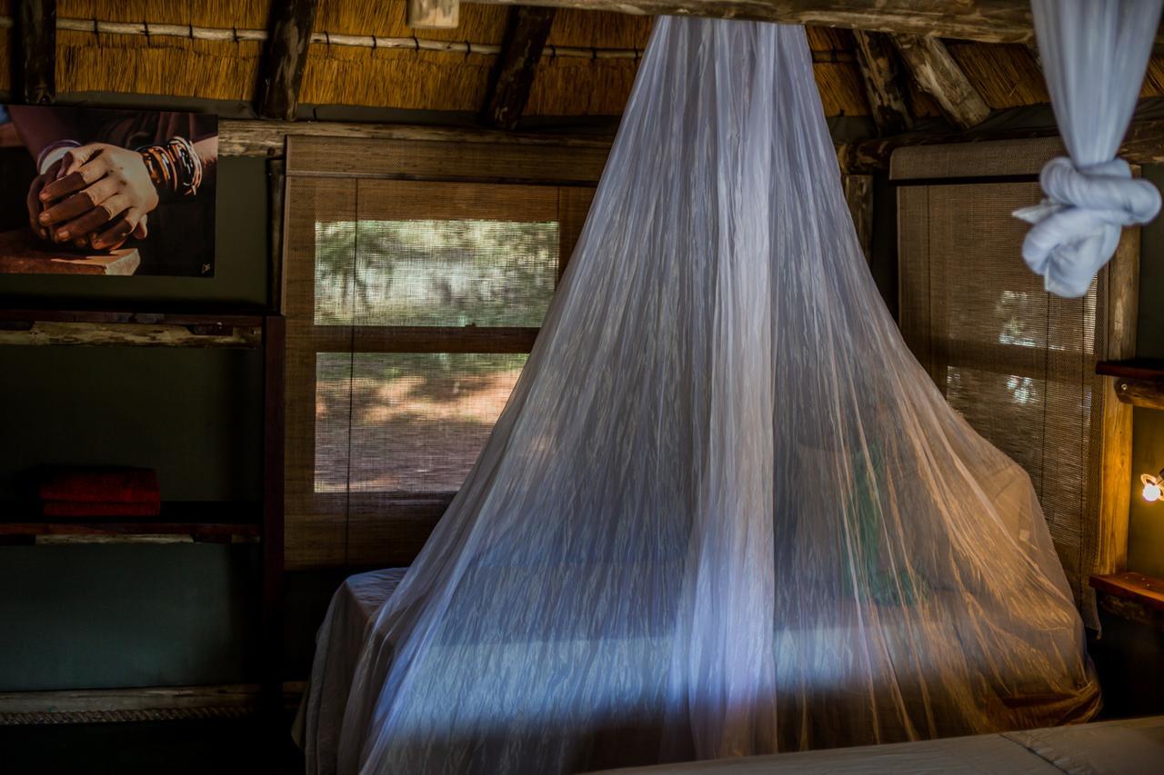 Epupa Falls Lodge Экстерьер фото